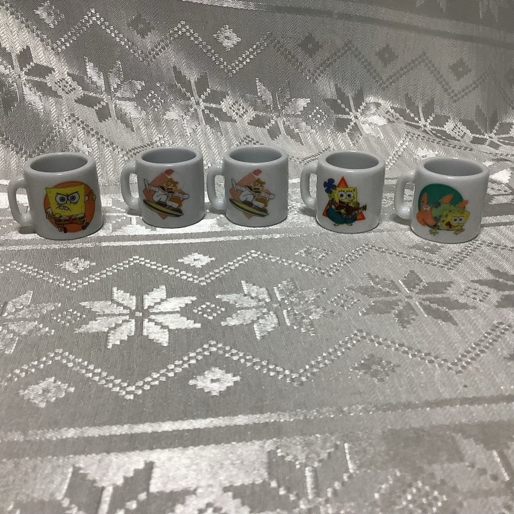 SpongeBob SquarePants Miniature Mugs Set of 5 Collectables